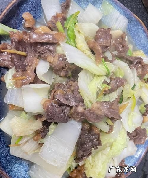 白菜炒肉怎么做,白菜炒肉丝怎么做好吃又简单