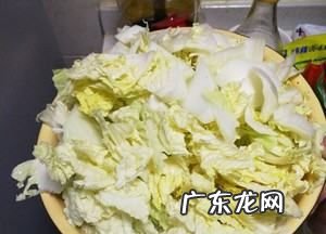 白菜炒肉怎么做,白菜炒肉丝怎么做好吃又简单