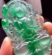 翡翠上面的蜡怎么去除,翡翠上的抛光粉怎么去除