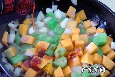 超市拌好的鸡丁怎么炒,爆鸡丁的做法家常菜