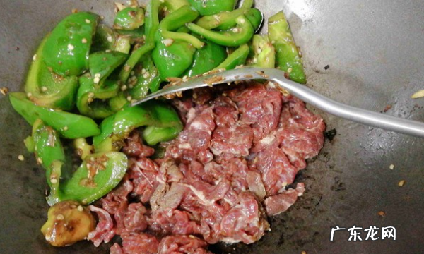 青椒牛肉怎么炒,青椒炒牛肉怎么做