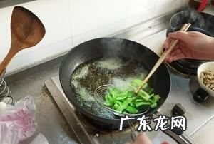 青椒牛肉怎么炒,青椒炒牛肉怎么做