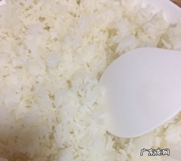 鸡蛋炒饭怎么炒好吃,蛋炒饭怎么做好吃又简单家庭版