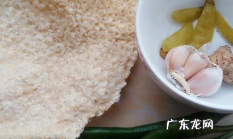 怎么炒牛皮不粘锅?,牛皮怎么炒 怎么炒牛皮