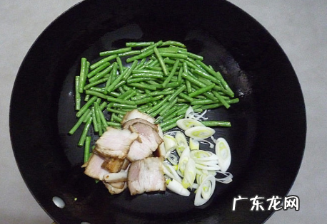 怎么炒挂面不粘,怎么炒面才不粘锅的家常做法步骤