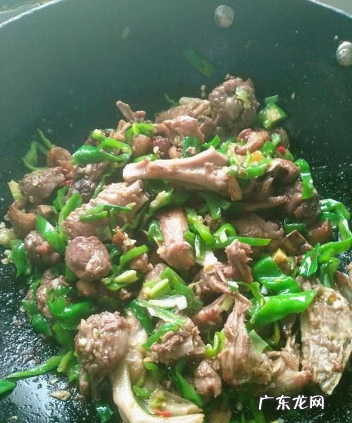 鸭怎么炒好吃,怎样炒鸭肉嫩又好吃又简单