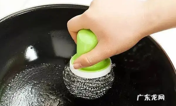 生锈的锅怎么洗干净,铁锅生锈怎么洗得掉