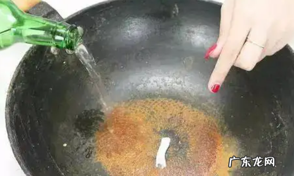 生锈的锅怎么洗干净,铁锅生锈怎么洗得掉