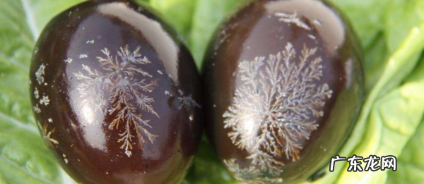 怎么看皮蛋是不是坏了,怎么知道皮蛋是否己经变质还可食用