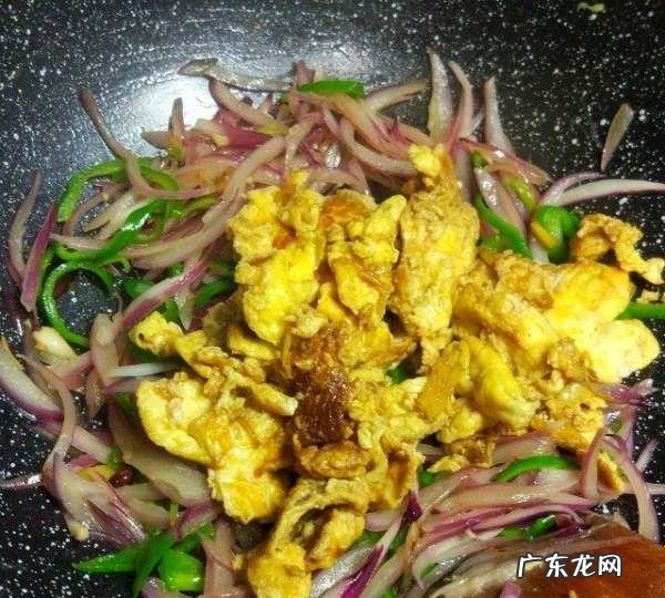 鸡蛋炒洋葱怎么做,洋葱炒蛋怎么做