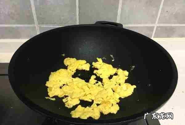 鸡蛋炒洋葱怎么做,洋葱炒蛋怎么做