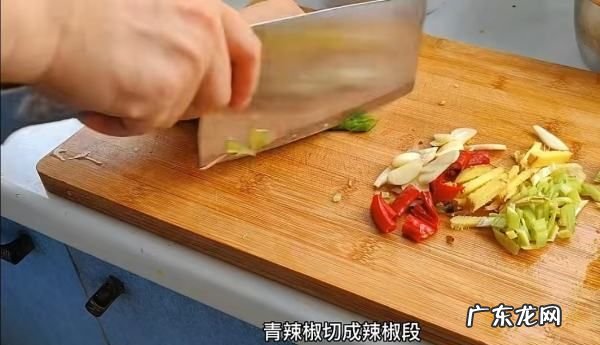 鸡蛋木耳怎么炒,木耳炒鸡蛋的做法