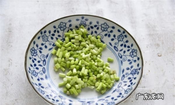 炒凉粉怎么炒好吃,家常炒凉粉怎么做好吃