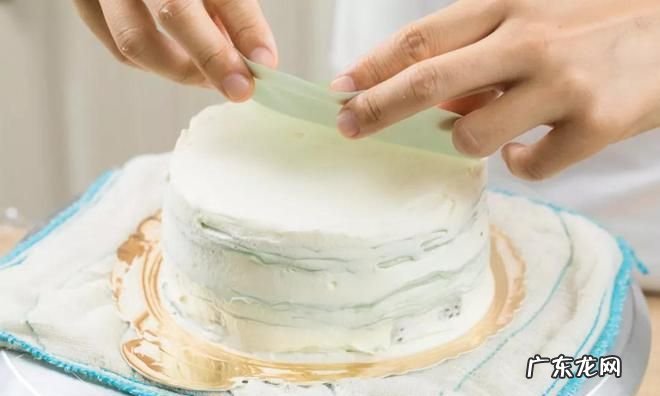 千层皮隔夜怎么保存,芒果千层做好奶油就稀了