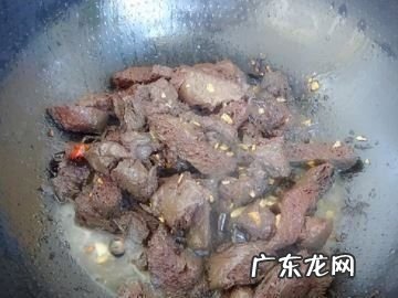 炒羊血怎么做好吃,炒羊血的家常做法
