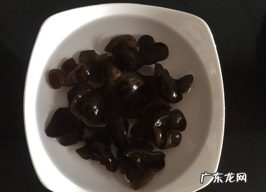 怎么炒木耳不会爆,炒木耳的时候容易爆锅这个问题怎么解决