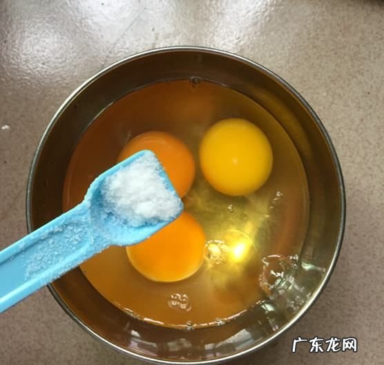 青椒鸡蛋怎么炒,青椒炒鸡蛋的正确做法