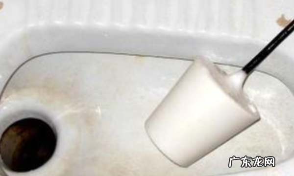 厕所堵了怎么办疏通蹲便,蹲便器堵住了怎么疏通