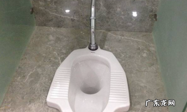 厕所堵了怎么办疏通蹲便,蹲便器堵住了怎么疏通