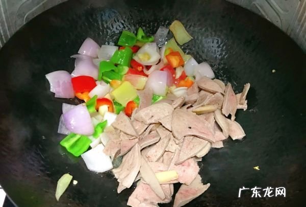 炒猪肝怎么炒好吃,炒猪肝的家常做法步骤