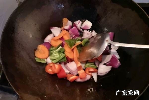 炒猪肝怎么炒好吃,炒猪肝的家常做法步骤