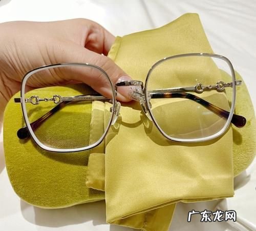 怎么去眼镜反光,怎么用ps去除眼镜上的反光
