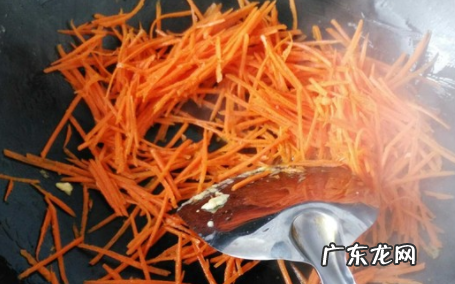 素炒萝卜丝怎么炒好吃,炒胡萝卜丝的好吃做法