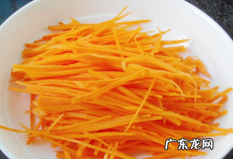 素炒萝卜丝怎么炒好吃,炒胡萝卜丝的好吃做法