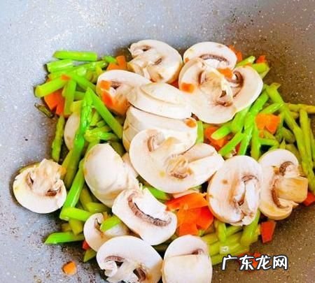 白菇怎么炒菜配什么,白菇怎么吃