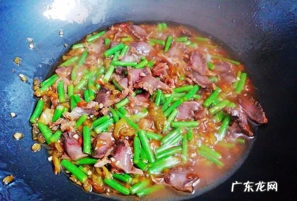 鸭胗怎么炒又嫩好吃,怎样炒鸭胗又嫩又好吃窍门