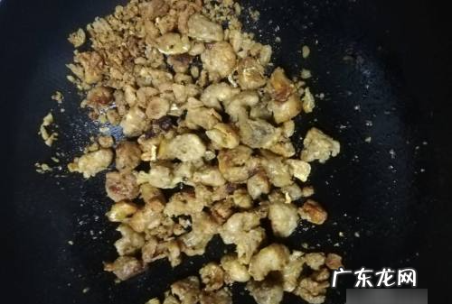 怎么炒油渣脆,油渣怎么做好吃