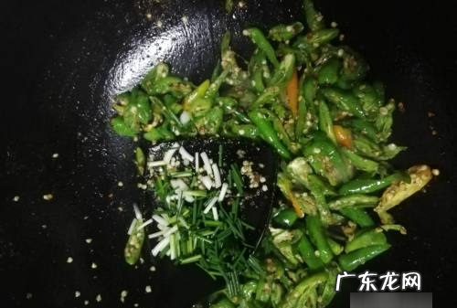 怎么炒油渣脆,油渣怎么做好吃