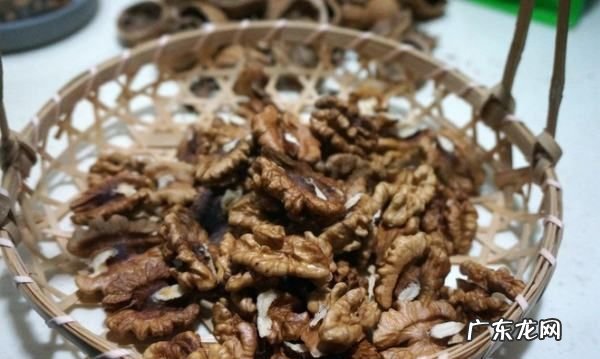 怎么炒核桃仁好吃五香核桃仁,核桃仁怎么炒才香才酥脆