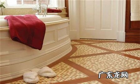 湿地毯怎么快速弄干,地毯被水泡后如何快速弄干净