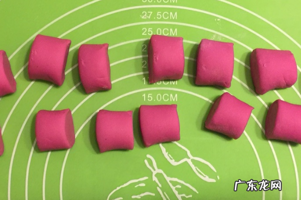 火龙果馒头用什么来固色,火龙果蒸馒头怎样才能不变色柠檬