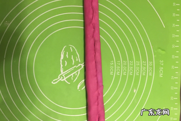 火龙果馒头用什么来固色,火龙果蒸馒头怎样才能不变色柠檬