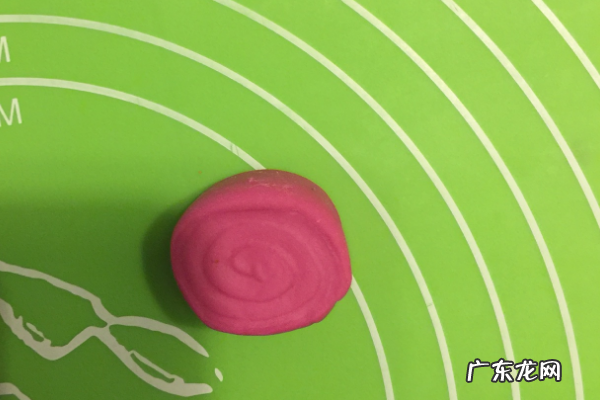 火龙果馒头用什么来固色,火龙果蒸馒头怎样才能不变色柠檬