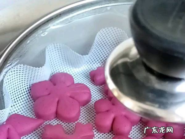 火龙果馒头用什么来固色,火龙果蒸馒头怎样才能不变色柠檬