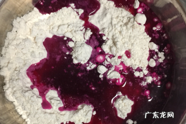 火龙果馒头用什么来固色,火龙果蒸馒头怎样才能不变色柠檬