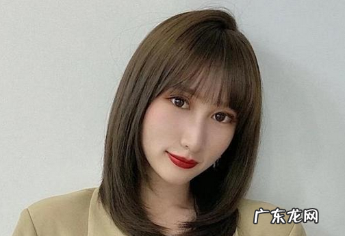 染什么颜色头发显皮肤白显年轻,什么颜色头发显年轻显肤色白
