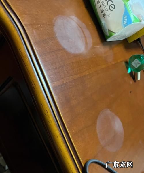 如何用酒精擦桌子,用酒精擦桌子可以消毒