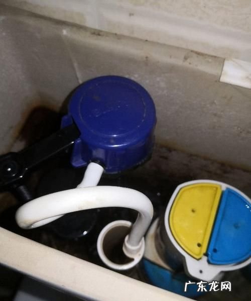 抽水马桶一直流水怎么办,马桶存不住水一直流水如何解决
