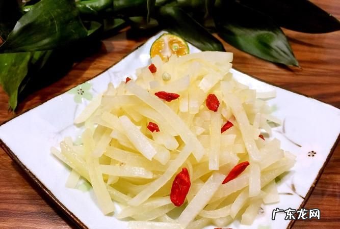 白萝卜怎么炒,鸡肉炒白萝卜的家常做法