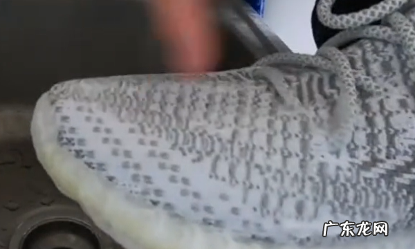 椰子鞋脏了怎么洗干净,椰子鞋怎么洗干净 椰子鞋的清洗技巧