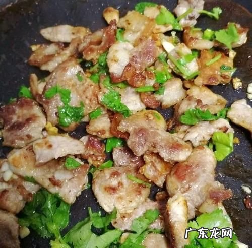 在家吃煎肉买什么配菜,烹饪生爆盐煎肉的秘诀是什么
