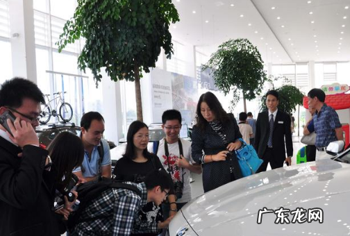 没有驾照可以买车登记,没有驾照可以买车挂自己名下