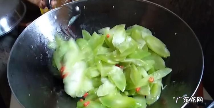 清炒莴笋怎么炒,清炒莴笋的做法