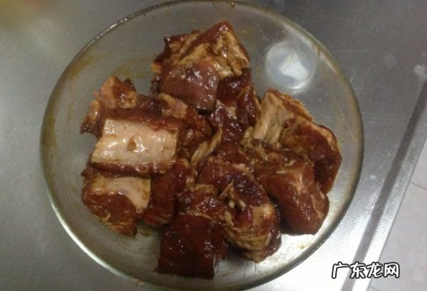 怎么炒排骨不粘锅,炸排骨怎么不粘锅