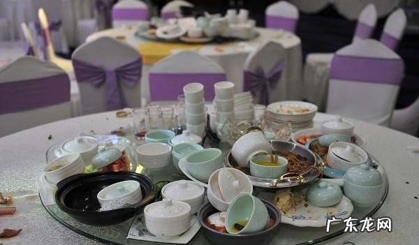 一桌别摆三盘菜什么意思,民间俗语一桌不摆三盘菜