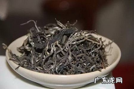 鞋被雨水泡了特别臭怎么办,鞋子淋雨后变臭怎么办小妙招